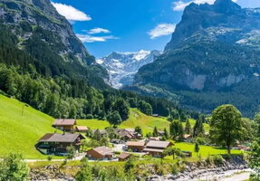 Vista del hermoso pueblo de Grindelwald 1 768x536