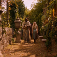 Emilia clarke nonso anozie game of thrones the old gods and the new 02 1280x720
